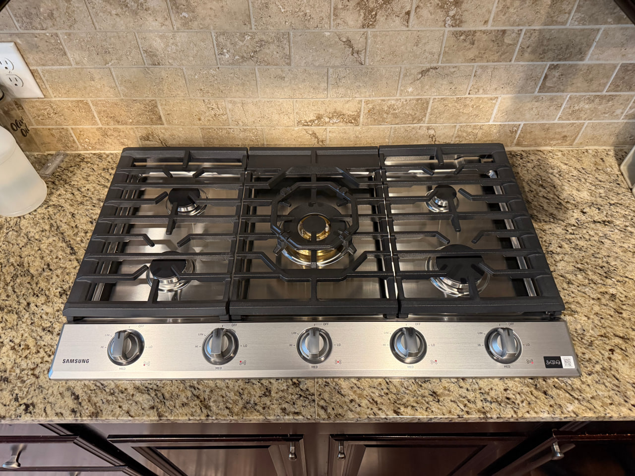 Gas cooktop repair service for ignition and burner issues